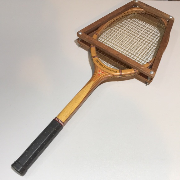 Antique Cortland Commander Wooden Tennis Racket - Picture 2 of 10